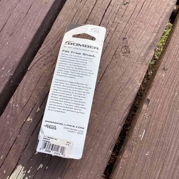 Bomber Fat Free Shad Crankbait 8-10 FT Fishing Lure Red Yellow Green Hooks - Picture 4 of 4